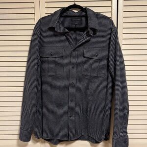 Men’s Banana Republic Thick Button Up Shirt - Large Tall